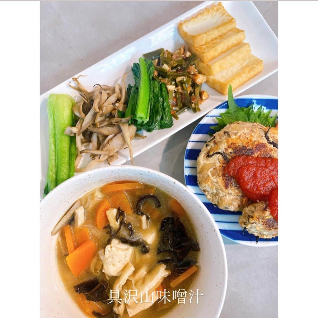 大野南香さんのインスタグラム写真 - (大野南香Instagram)「* 【Washoku lunch plate】 Simple cooking that cares much about ingredients and seasonings. Always respect foods and grateful for everything that brings me such a blessing moment. ︎︎﻿ ︎︎﻿☺︎︎﻿ ︎︎﻿ ︎︎﻿☺︎︎﻿ ︎︎﻿ ︎︎﻿☺︎︎﻿ 【和食ランチプレート】 生活クラブさんのケチャップがとてもナチュラルでシンプルでそしておいしい。なんにでもつけたくなる。私ってこんなにケチャップ好きだったっけ。笑  #everydayhappy ︎︎﻿ ︎︎﻿☺︎︎﻿  #ヘルシー﻿ #料理﻿ #クッキングラム ﻿ #cooking﻿ #healthyfood﻿ #minakaskitchen﻿ #vegansweets﻿ #ヴィーガンスイーツ﻿ #homemade ﻿ #homemadefood ﻿ #vegan﻿ #vegetalian﻿ #ベジタリアン﻿ #ヴィーガン﻿ #ビーガン﻿ #organic﻿ #organicfood ﻿ #bio﻿ #オーガニックカフェ﻿ #cheesecake﻿ #bakedcheesecake ﻿ #vegandessert﻿ #sweets ﻿ #ketchup  #washoku #washokulovers  #ケチャップ #和食」1月21日 16時33分 - minaka_official