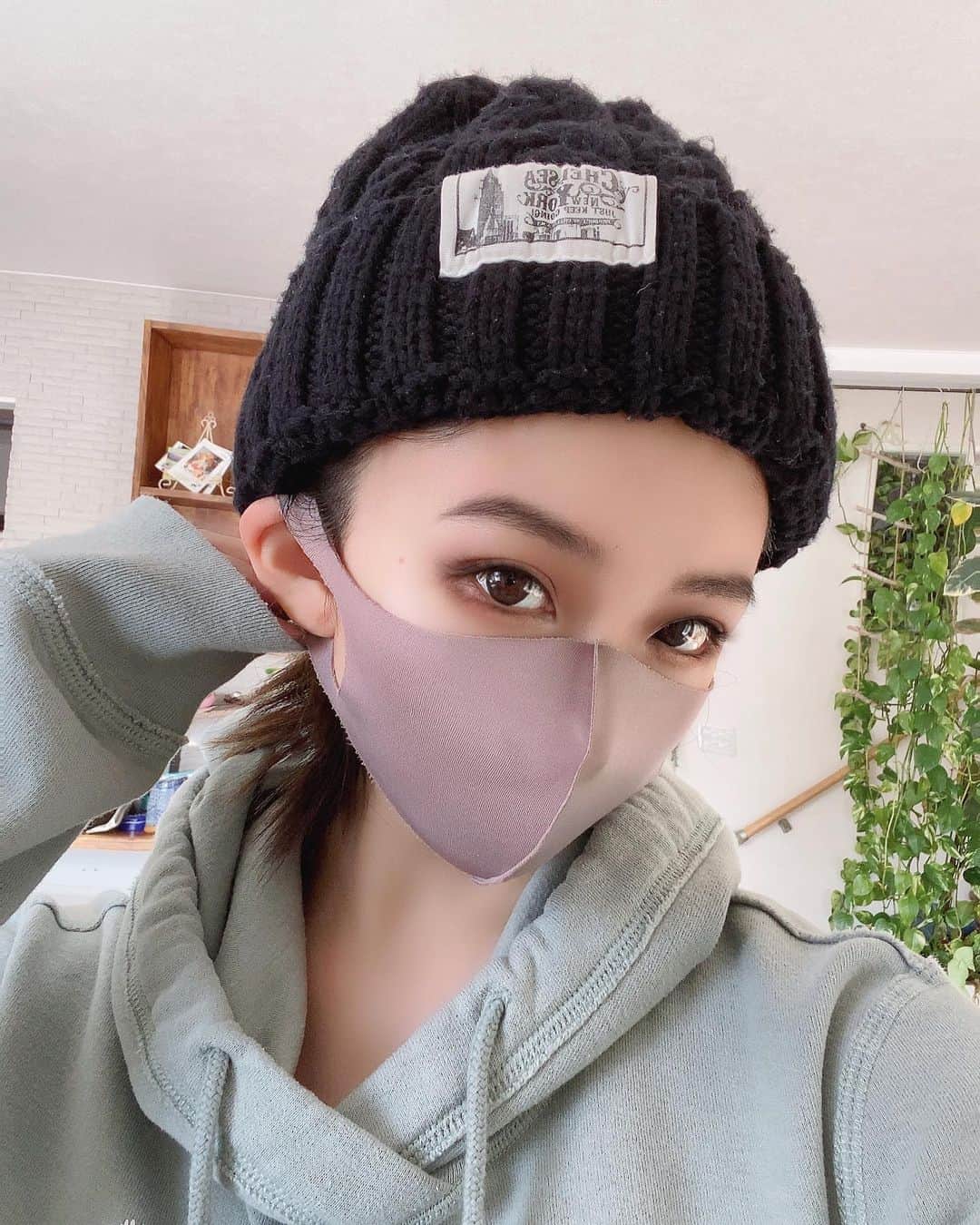 大石ほのかのインスタグラム：「久しぶり濃い目💄✨  弟に 綺麗だよってサラッと言われた 出来る子か✋⭐️  #likeforlike#❤️#いいね#followforfollowback#follow#me#baby#ベビスタグラム#赤ちゃん#男の子ママ#BabyBoy#love#赤ちゃんのいる生活#Instagood#かわいい#dog#犬#宝物#ベビー#家族#family#followｍe#follow4follow#f4f#pretty#cutedog#出産#男の子#ママスタグラム #ママ」