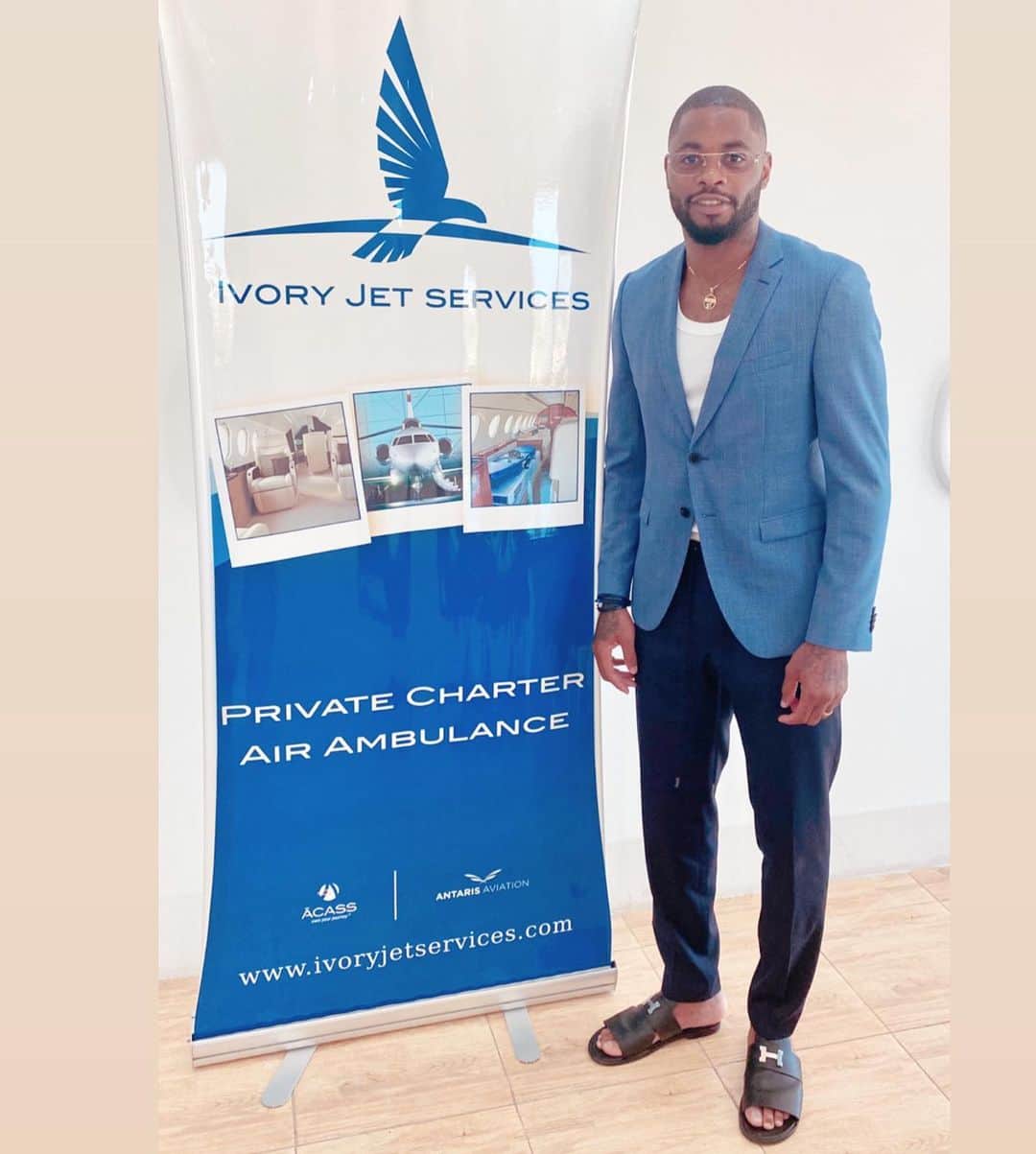 のインスタグラム：「Www.ivoryjetservices.com」