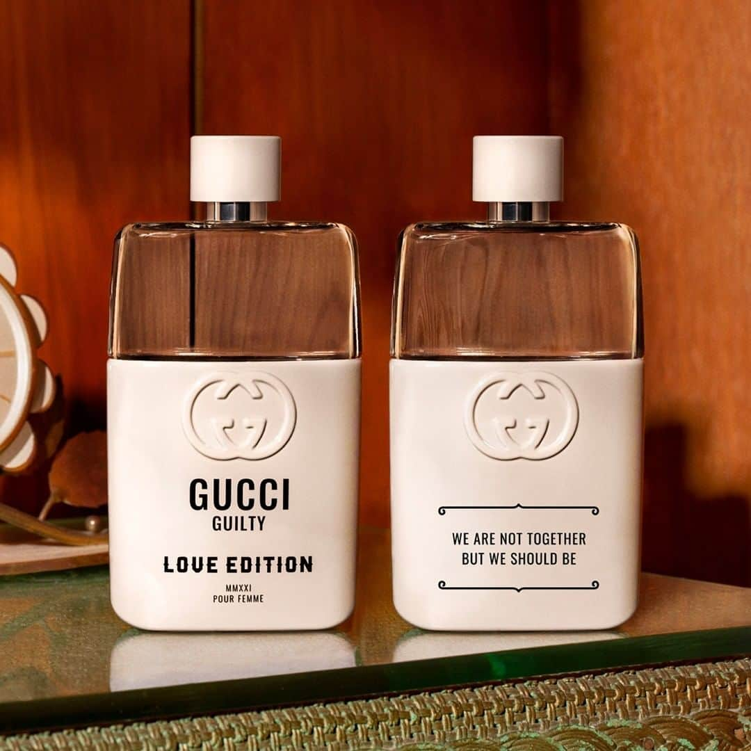 グッチさんのインスタグラム写真 - (グッチInstagram)「In this special time of the year dedicated to love, the @guccibeauty Gucci Guilty Love Edition 2021 scents are a contemporary declaration of passion. The back of each scent features poetry verses: ‘we should be together, but we are not’ and ‘we are not together but we should be.’ Photography by @finn_constantine. Discover the new limited edition fragrances through link in bio. #ForeverGuilty #AlessandroMichele #GucciBeauty @alessandro_michele」1月21日 17時00分 - gucci