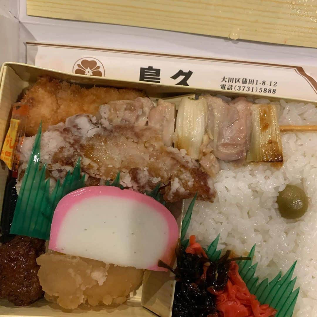 ギャル曽根のインスタグラム：「大好きなロケ弁。 #鳥久」