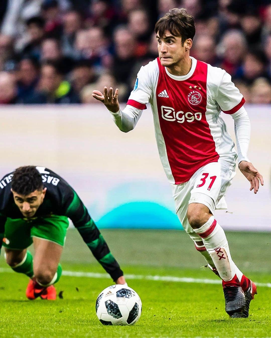 アヤックス・アムステルダムさんのインスタグラム写真 - (アヤックス・アムステルダムInstagram)「#OnThisDay in 2018: @Tagliafico3 made his Ajax debut. He’s a fan favourite ever since... ❤️」1月21日 17時02分 - afcajax