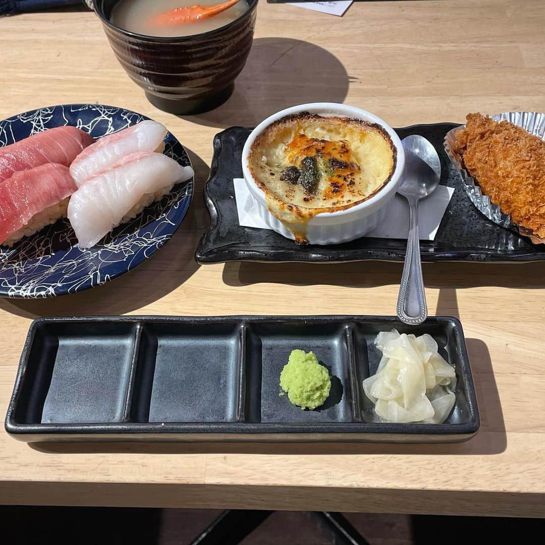 favyさんのインスタグラム写真 - (favyInstagram)「西新宿「俺の魚を食ってみろ」で緊急事態宣言期間中に限定開催の「カニ･寿司食べ放題」3500円。 外食自粛が叫ばれるなか行き場をなくした食材を仕入れ、少しでも廃棄ロスを減らし仲卸など漁業に携わる方を応援！ #頑張れ豊洲 @oresaka.nishishinjuku」1月21日 17時04分 - favy_jp