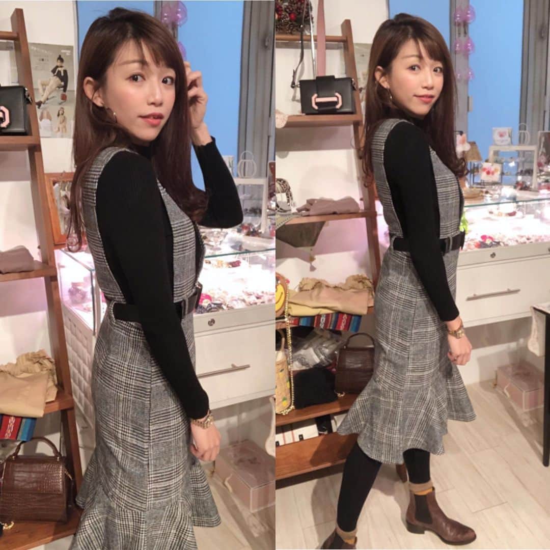 Fleur Fleurのインスタグラム：「我哋終於都做VIP限定嘅優惠啦❗️ 講明係VIP only, 首先你要係我哋嘅VIP!  希望你哋為農曆新年作出準備 我哋準備曬全線新貨都係列入優惠裏面😱！ 你冇睇錯啊👀❗️ 真係全線新作都包含在內🦋✨✨  購買一件可享八折 購買兩件全單七五折 購買三件全單七折👌🏻 三件以上就梗係全單都七折啦🥰👌🏻 買滿$2500送埋免費順豐送貨俾你 記得拎埋我哋個利是🧧封novelty 💝!  未系我哋嘅VIP點算？🥺😭 一次過優惠期間買到$2000都俾你join埋VIP 係咪好抵先?😎👌🏻 之後有生日coupon同埋繼續會有VIP限定嘅優惠推出 快啲上嚟門市參觀同試穿啦☺️💕💕💕」