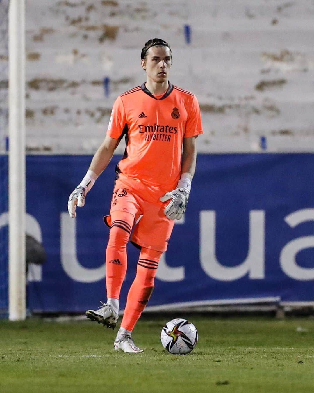 レアル・マドリードさんのインスタグラム写真 - (レアル・マドリードInstagram)「1️⃣⚽ @RealMadrid debuts 👉 🇺🇦 @Lunin_Andrey 🇪🇸 @VictorChust5 #RMCopa • #HalaMadrid」1月21日 17時28分 - realmadrid