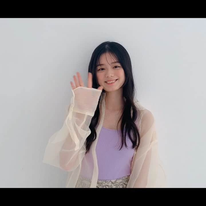のインスタグラム：「発売中のノンノ3月号からノンノモデルに仲間入り！　こんちゃんこと紺野彩夏ちゃんより、ノンノ読者の皆様へご挨拶ですっ❤️ 動くこんちゃんも可愛い…😍声も可愛い……😍 Seventeenモデル時代からノンノをたくさん読んでくれていたというこんちゃん、今月号から早速誌面で活躍してくれていますのでぜひチェックしてくださいね🥰✨  #紺野彩夏 #こんちゃん  #nonno #nonno_magazine #ノンノ #字まで可愛いので直筆メッセージも必見です」