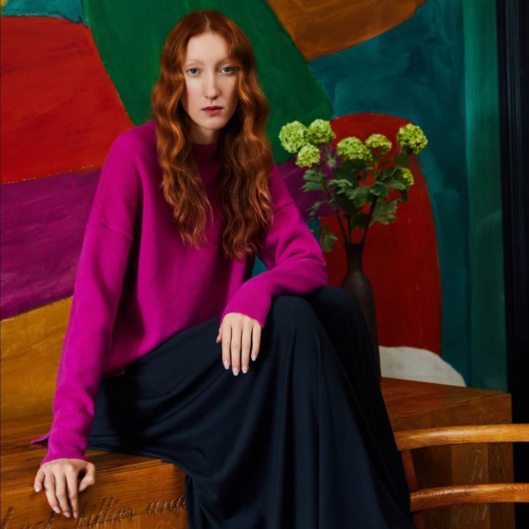 のインスタグラム：「The Jolie Sweater is crafted using the softest cashmere and merino mix and is available in this beautiful Fuschia shade now in the sale at www.johnsmedley.com	 #MadeinEngland」