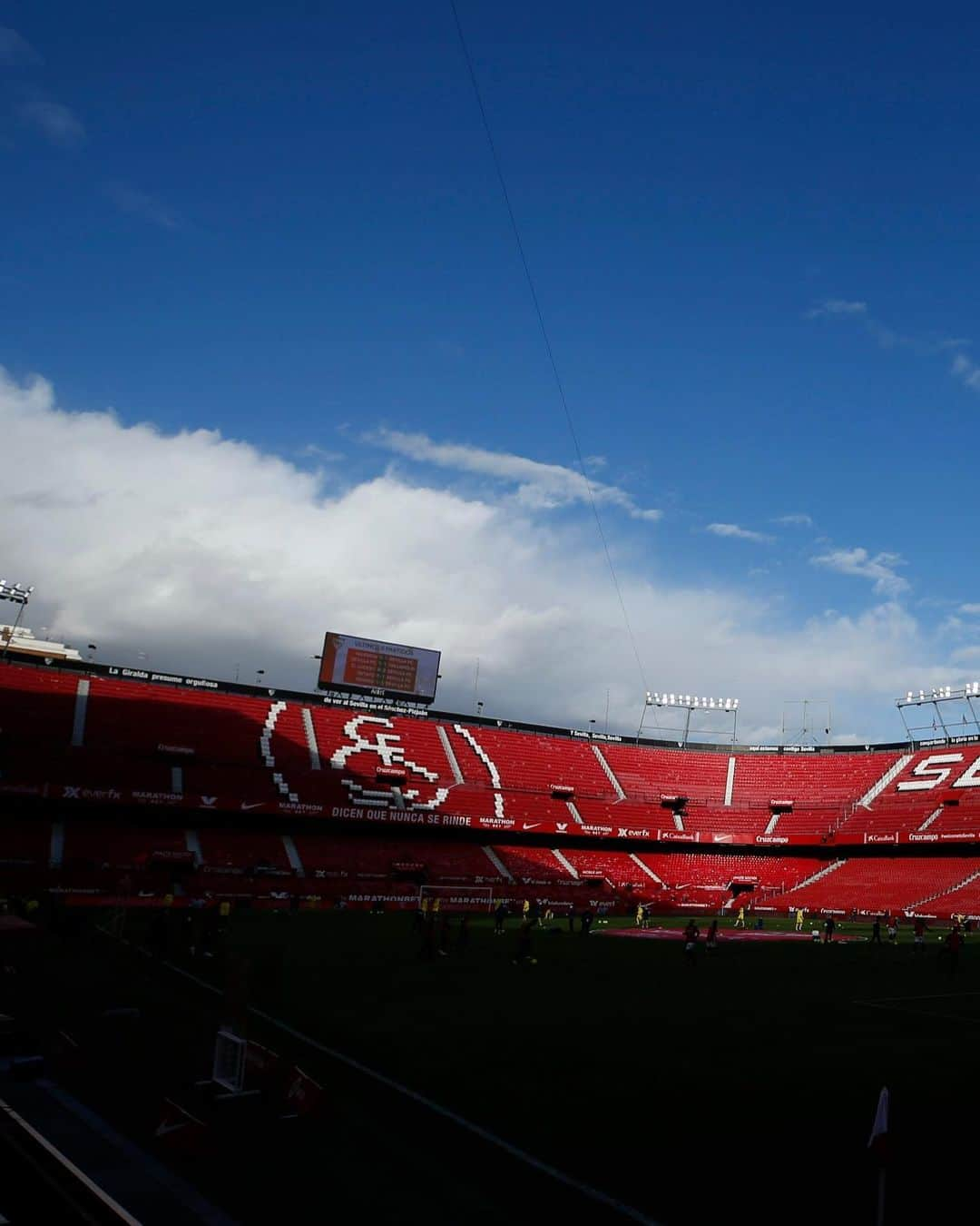 LFPさんのインスタグラム写真 - (LFPInstagram)「😍🏟 @sevillafc 🏟😍  #SevillaFC #RamonSanchezPizjuan #LaLiga #LaLigaSantander #Football #YouHaveToLiveIt #HayQueVivirla #Stadium」1月21日 17時59分 - laliga