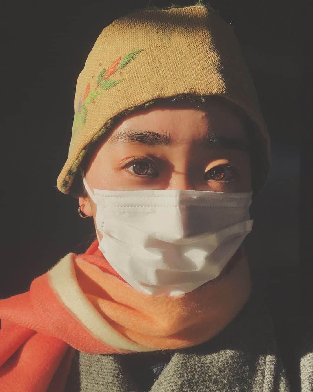 椎名琴音さんのインスタグラム写真 - (椎名琴音Instagram)「陽だまり」1月21日 18時16分 - sheena_cyborg_fourandahalf