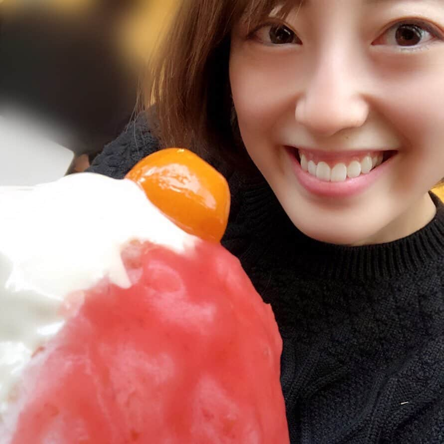 沢井美優さんのインスタグラム写真 - (沢井美優Instagram)「私ラッキーだなぁって思う🧡 そう思うようになったらもっとラッキーになっちゃうよ✨✨  #沢井はかき氷です #🍧﻿ #紅白氷 ﻿ #かき氷 #かき氷大好き #かきごーらー ﻿ #かき氷部 #かき氷巡り #かき氷マニア﻿ #shavedice #sweets #love #yummy﻿ #かき氷は人を幸せにする #🧡﻿ #甘いものは人を幸せにする﻿ ﻿ #笑顔溢れる毎日を ﻿ #あなたも #わたしも﻿ #明日もきっと素敵な一日  #欲しかった物 #get #毎日がhappy #ラッキー #🤞 #鰤 #買って帰ろ #🐟」1月21日 18時42分 - sawai_miyuu