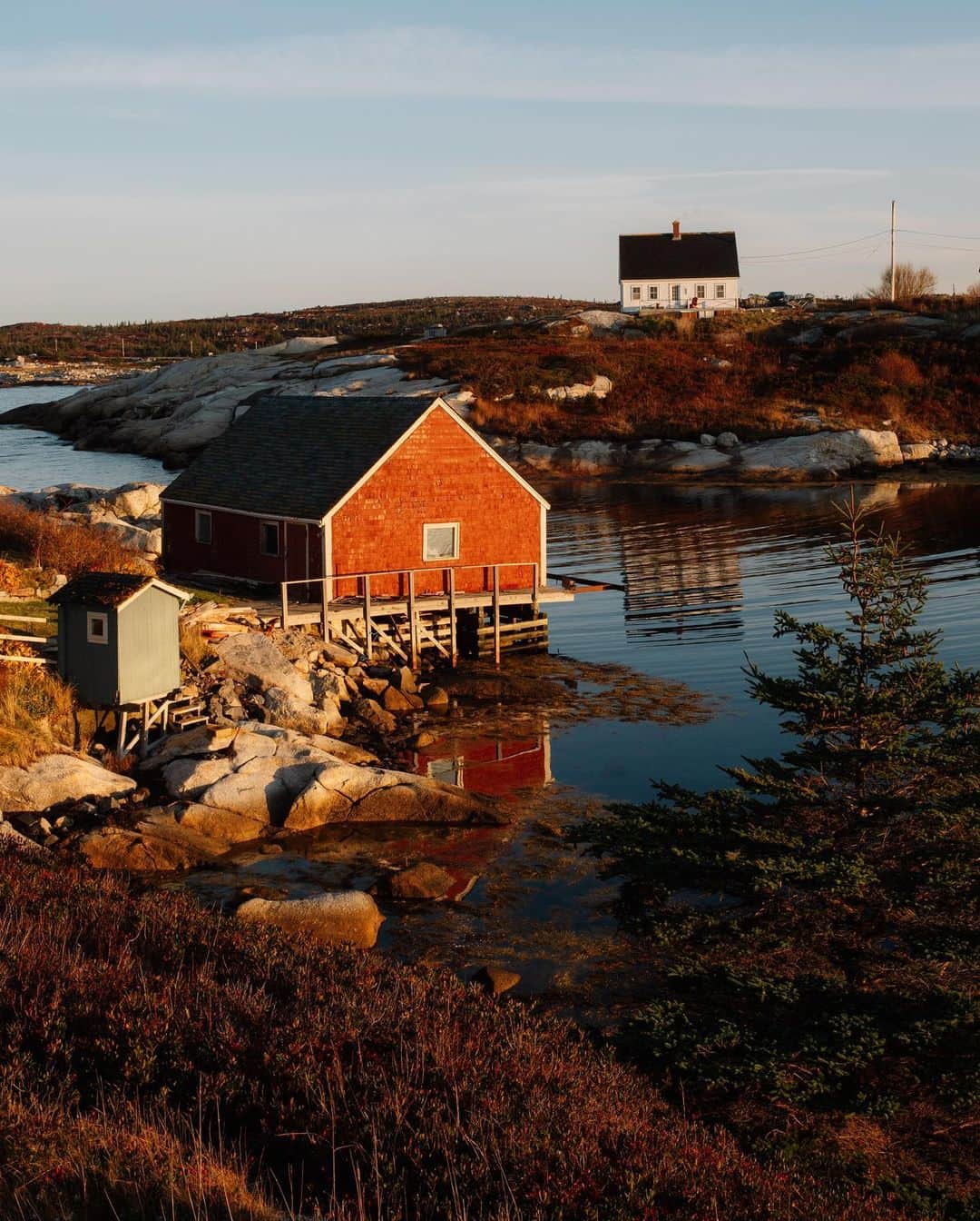 National Geographic Travelさんのインスタグラム写真 - (National Geographic TravelInstagram)「Photos by @MichaelGeorge / Peggy’s Cove at sunrise and sunset, with and without moon. Peggy’s Cove is not far from Halifax, a small fishing village that looks like a greeting card. There are lobster cages piled high near food trucks with lobster rolls. Not far from the lighthouse is a diner that opens early, welcoming visitors who have traveled to see the sights without the crowds. For more photos and writing from my travels, follow along @MichaelGeorge. #peggyscove #halifax #novascotia #fishingvillage #fishing」1月22日 0時38分 - natgeotravel
