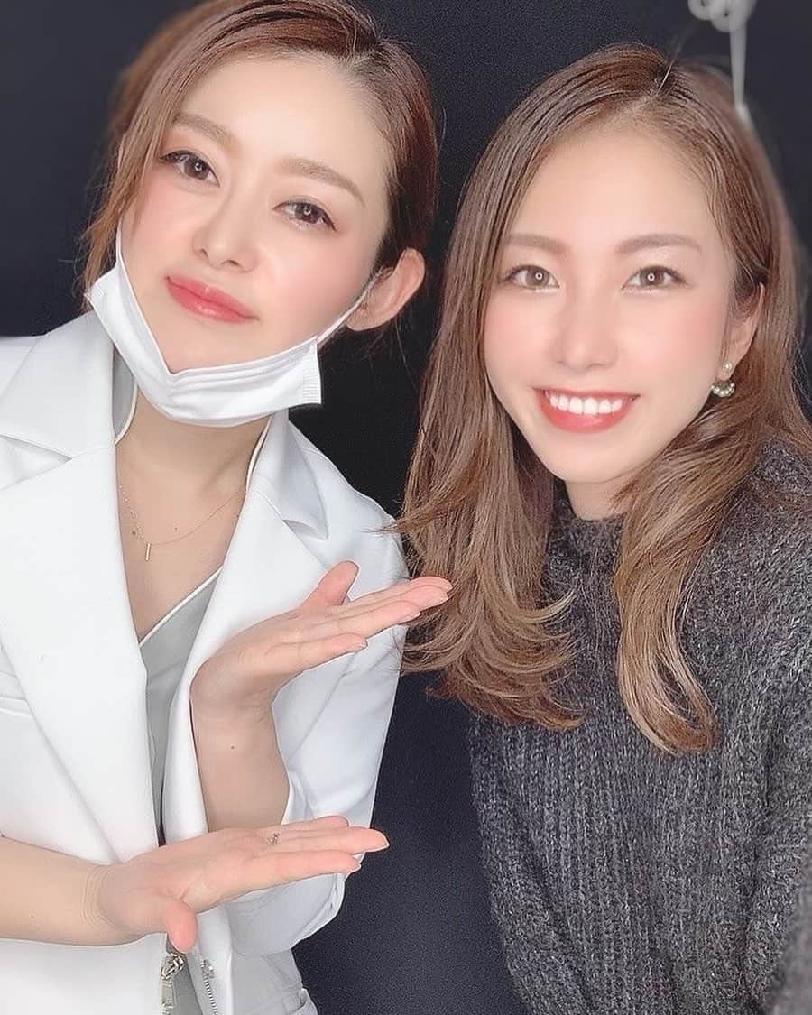 のインスタグラム：「* 湘南美容クリニック新宿南口院のリカ先生に エラと額のボトックスをお願いしてきました☺️✨ リカ先生、同じジムに通ってるんだ😎🏃‍♀️❤️ 可愛い〜綺麗〜好き〜🥺❤️ @sbc_lica   今回のボトックスでエラの張りがなくなって小顔に そして額がツルツルになる予定✨ 食いしばりが気になる人にもおすすめ🥺 額もずっとやってみたかったのだけど、 シワが刻まれる前にやりたいよね🥺❣️ 1週間くらいで効果でてくるから楽しみ〜✨  リカ先生は、SBC関東で女医唯一のヒアルロン酸豊胸 リードDrで、唇ヒアルロン酸や婦人科形成、糸リフトも 人気で全国から指名が殺到している先生なのー👩‍⚕️❣️ とっても丁寧で相談しやすい先生なので、 (しかも美しくて目の保養。) お悩みの方は是非相談してみてね😎❤️  #唇ヒアルロン酸 #小顔整形 #糸リフト #湘南美容外科 #湘南美容クリニック #女医 #美容外科医 #脂肪注入豊胸 #ヒアルロン酸豊胸 #豊胸 #婦人科形成 #ボトックス #プチ整形#ドクターリカ #田中里佳 #ヒアルロン酸豊胸ならドクターリカ」