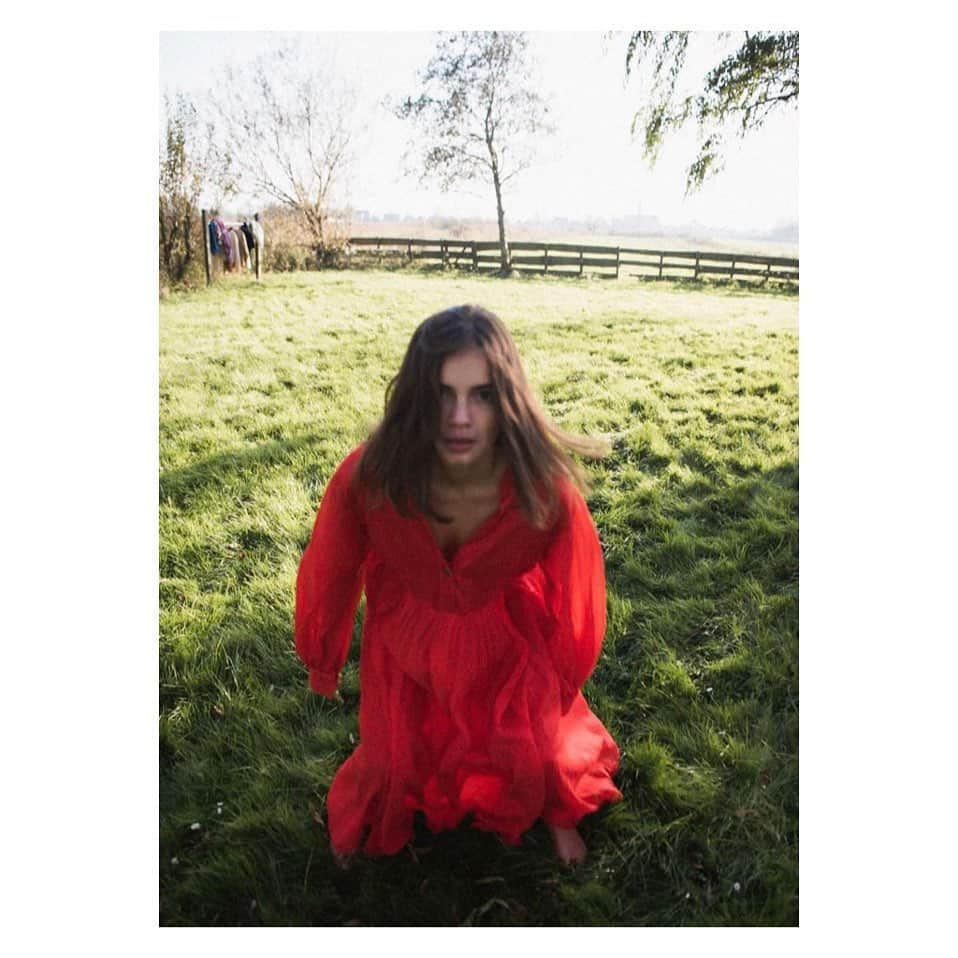 リカさんのインスタグラム写真 - (リカInstagram)「Malou ❤️ Athena dress ss21 Captured by @caspermatthijsvanderlinden  @bessvannoord @malou_303 .Love the energy & freedom Casper’s always captures around his friends - Story soon online - Athena dress arrives feb . #light&energy #ss21 #rikastudios」1月21日 19時34分 - rikastudios_