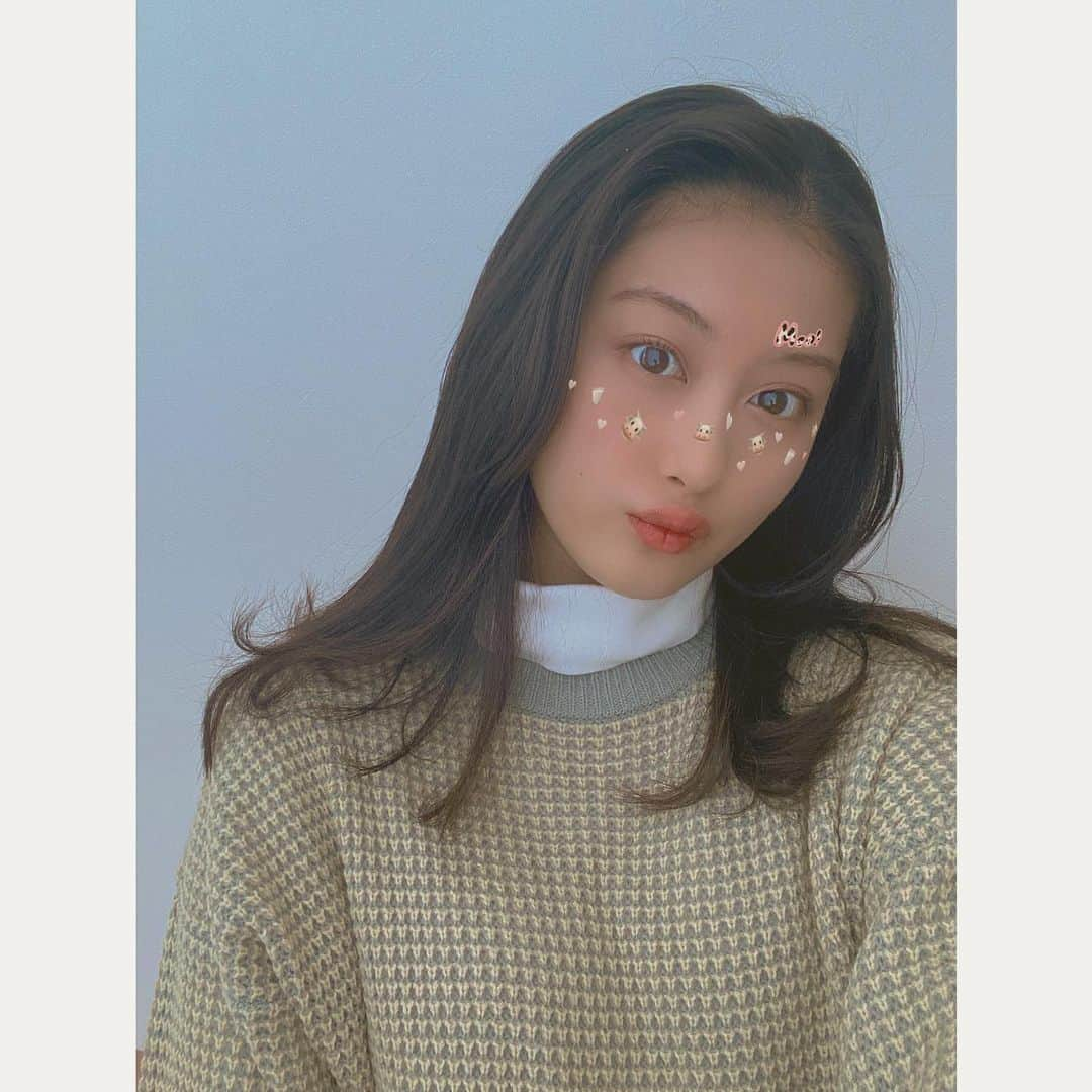 高岡志帆さんのインスタグラム写真 - (高岡志帆Instagram)「新入りのお洋服🌳🌝 . . #ニットコーデ #selfie #春 #グリーンカラー #uniqlou #タートルネック #instagood #snow #エフェクト#jkブランド#サロンモデル #ワッフルニット #春から大学生 #instagood #followｍe #fff #ヘアアレンジ #牛柄」1月21日 19時46分 - shiho_t05