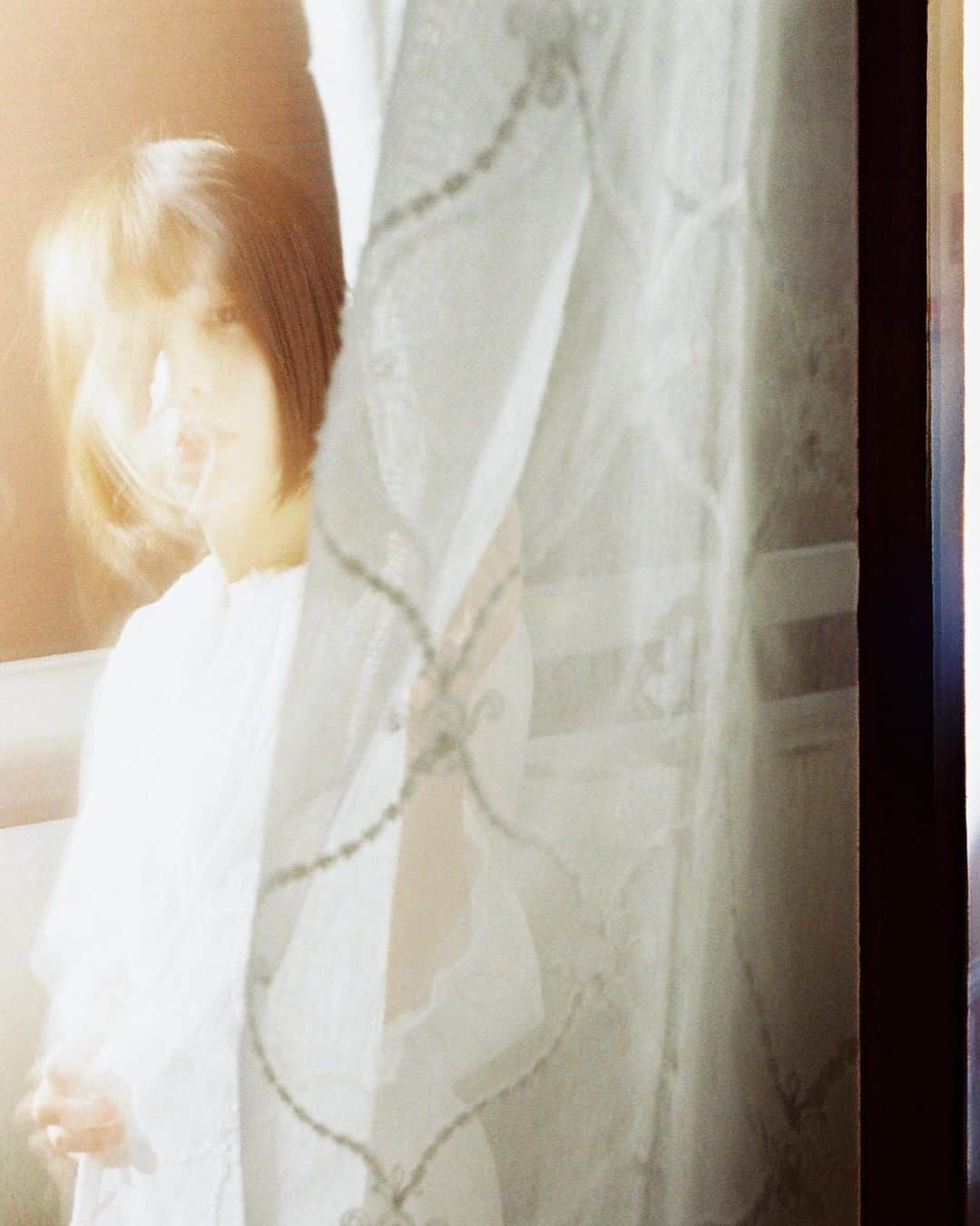 haru wagnusさんのインスタグラム写真 - (haru wagnusInstagram)「The day when we waited for sun light ㅤㅤㅤㅤㅤㅤㅤㅤㅤㅤㅤㅤㅤ ㅤㅤㅤㅤㅤㅤㅤㅤㅤㅤㅤㅤㅤ ㅤㅤㅤㅤㅤㅤㅤㅤㅤㅤㅤㅤㅤ #hexar  #ぼくのハーフカメラは感光マシーン #filmisnotdead」1月21日 19時38分 - wagnus