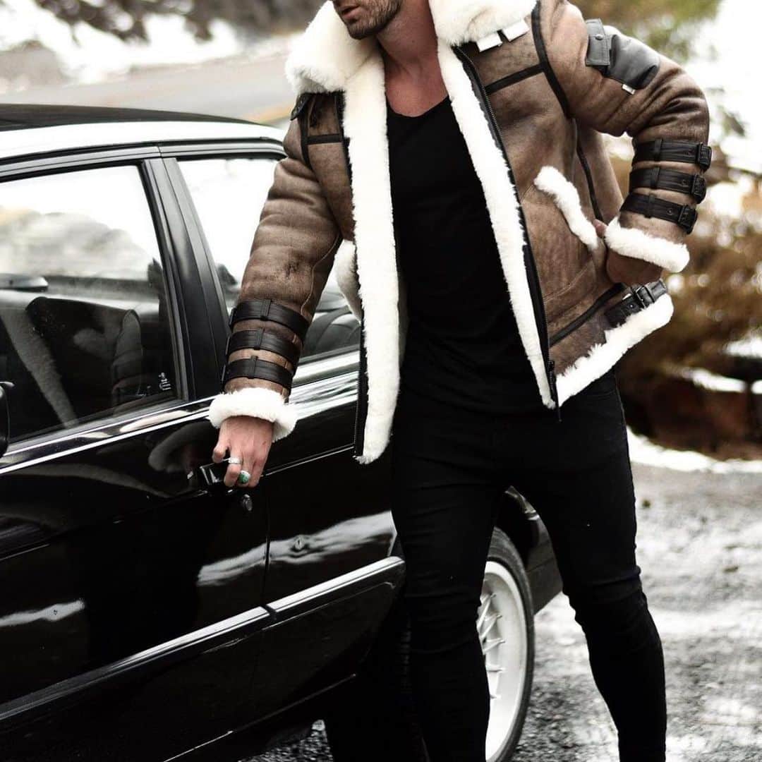 のインスタグラム：「Would you wear this jacket? 😍👌🏽 #menwithstreetstyle」