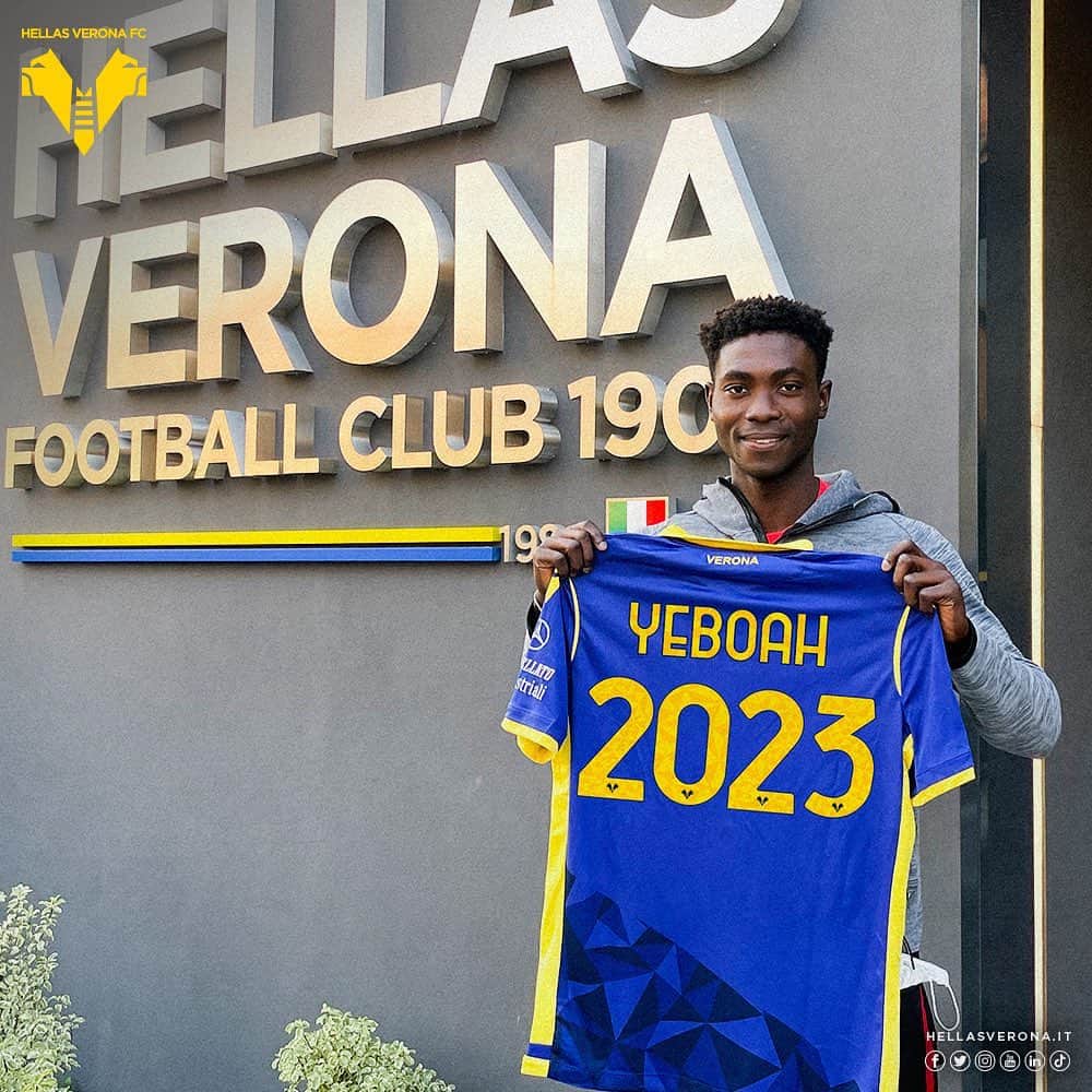 エラス・ヴェローナFCのインスタグラム：「Dai Giovanissimi al debutto in #SerieATIM: prosegue fino al 2️⃣0️⃣2️⃣3️⃣ il percorso di Philip #Yeboah con questi colori 🟡🔵🔥  Congratulazioni! 👏  #HVFC #Yeboah2023」