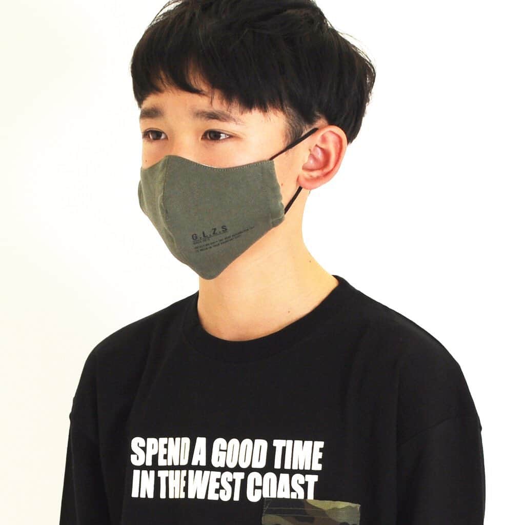 GLAZOSさんのインスタグラム写真 - (GLAZOSInstagram)「. #new items GLAZOS新作、本日入荷しました◎ . 最近ずーっと寒いですが お洋服だけでも春モノに気持ちだけでもシフトしていきたいですね♪ . 今回は新作マスクも登場！ . 新作アイテムはぜひ サイトの方からチェックしてみてください～ . . . #glazos #kidsootd #kidsfashion #kidscoordinate #kidsfashion #kids #mensfashion #mensstyle #boy #おそろいコーデ #兄弟 #小学生コーデ #小学生男子 #おでかけコーデ #中学生男子 #小5 #小6 #キッズファッション #男の子ママ #男子 #小学生 #新作 #winter #高学年 #冬コーデ」1月21日 20時12分 - glazos_official