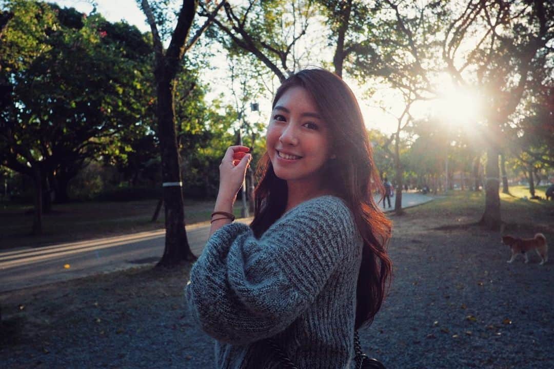 辜莞允（Nono Ku）のインスタグラム：「你是大安森林公園派還是安森派？ 雖然唸起來太長打字起來更長 但我是大安森林公園派沒錯  不過呢～卻也是北車派喔😂😂😂」