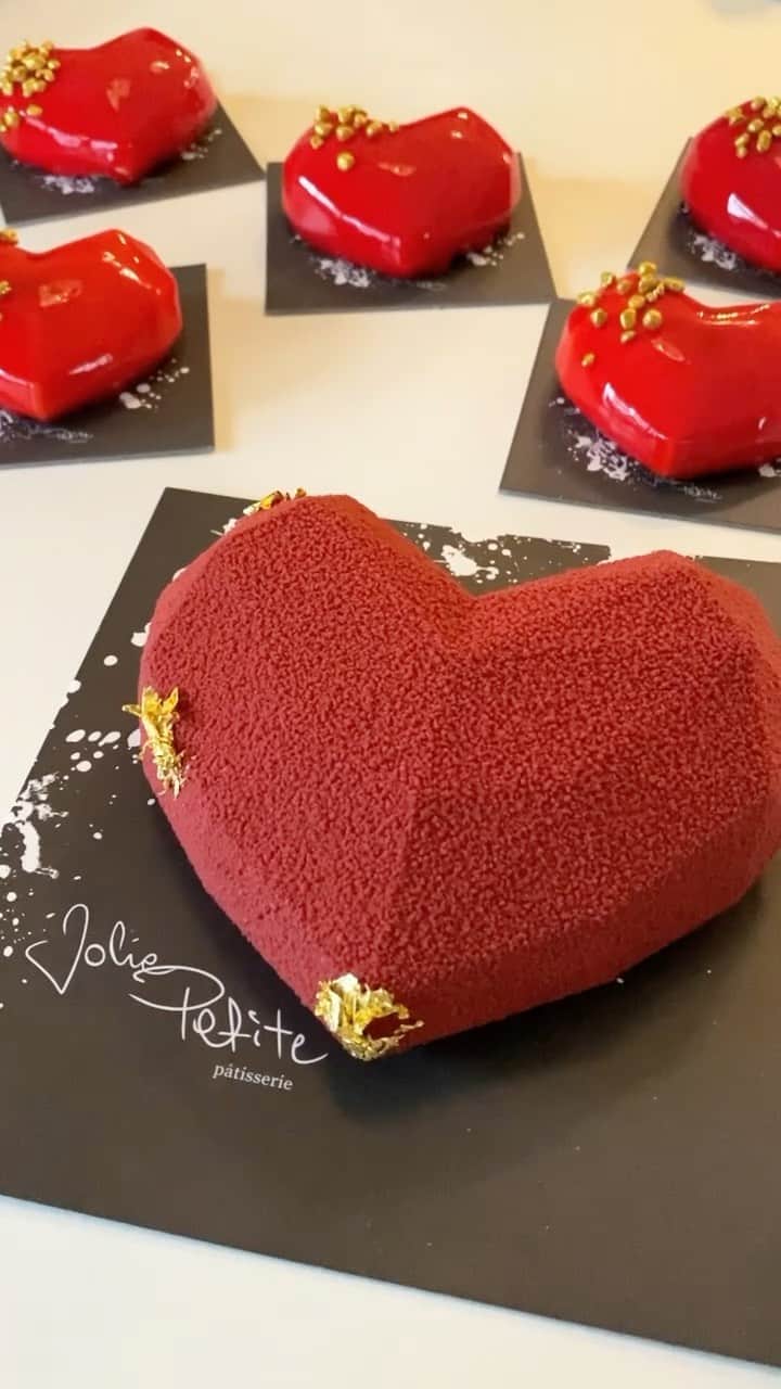 リュプカ・ゴイッチのインスタグラム：「@joliepetitepatisserie ❤️ @jurajklepic 👨🏻‍🍳」