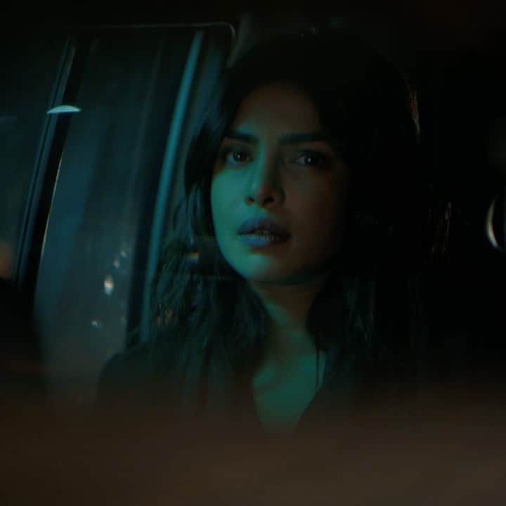 プリヤンカー・チョープラーのインスタグラム：「1 more day! 🤍🐅  #TheWhiteTiger @gouravadarsh  @rajkummar_rao  #RaminBahrani @netflix」