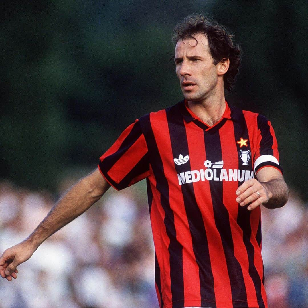 ACミランさんのインスタグラム写真 - (ACミランInstagram)「Welcome aboard Captain @francobaresi 6️⃣🔴⚫ #SempreMilan」1月21日 20時44分 - acmilan