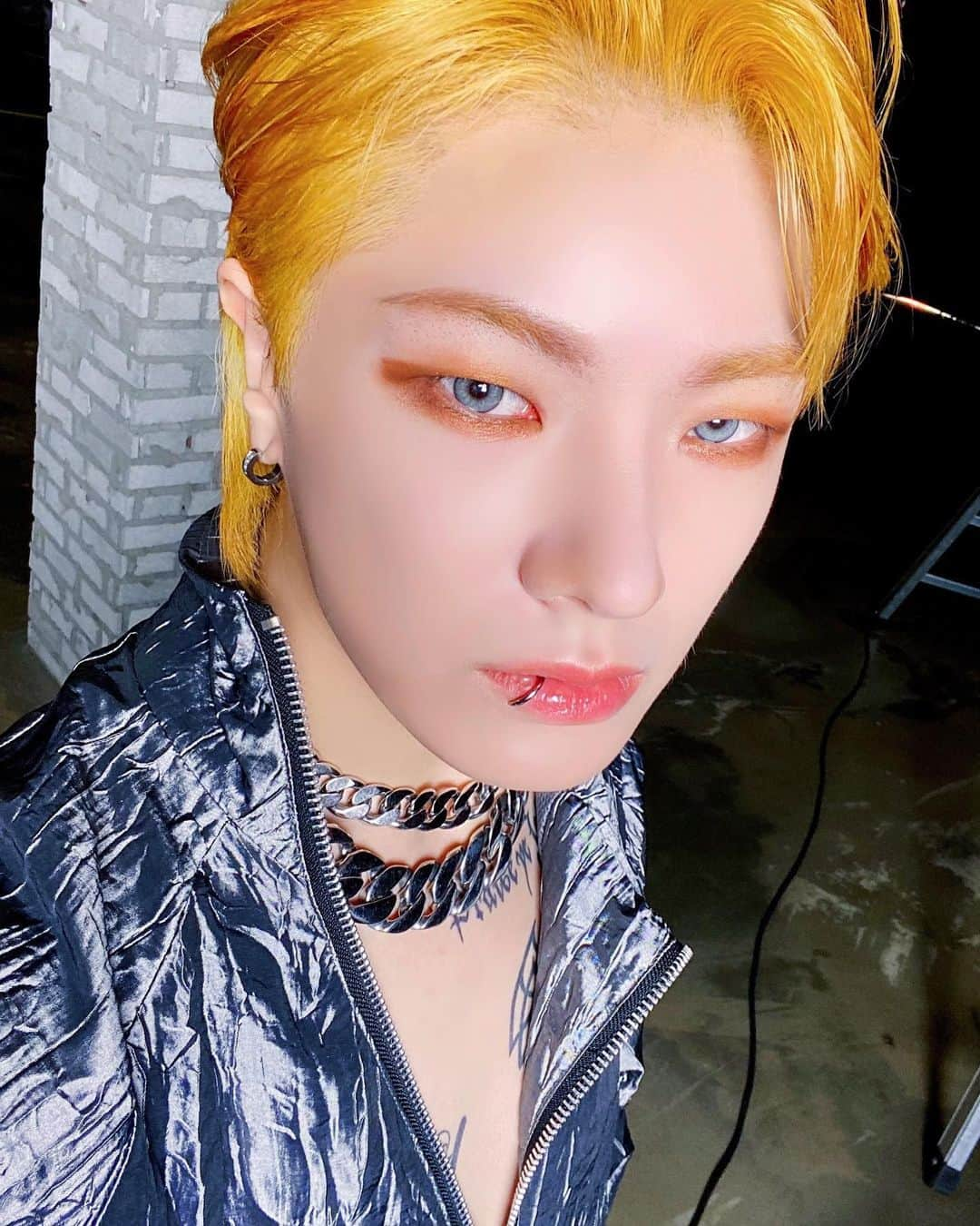 Victonさんのインスタグラム写真 - (VictonInstagram)「[V_V] #VICTON_Staff_VIEW  📸 #Flip_A_Coin🪙 Special Video Behind  [ 사진 몇 개로 이 game 다 깨부셔💥 까리애옹🐱]  #VICTON #빅톤 #HanSe #도한세 #한세#VOICE_The_future_is_now #Flip_A_Coin #What_I_Said」1月21日 21時08分 - victon1109