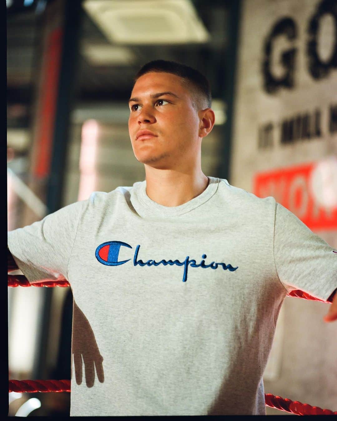 Champion EUさんのインスタグラム写真 - (Champion EUInstagram)「Sam Cox - Pro Boxer. 🔴⚪️🔵  Champion mindset. Champion Attitude.   #Champion #ReverseWeave」1月21日 21時11分 - championeurope