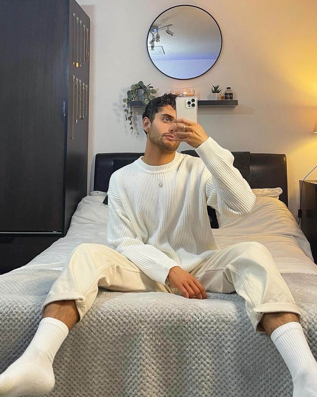 のインスタグラム：「Tonal shades serving all your at-home outfits @marcuschrisostomou ☁️🪐#TopmanStyle Tap to shop or shop via 🔗 in bio.」