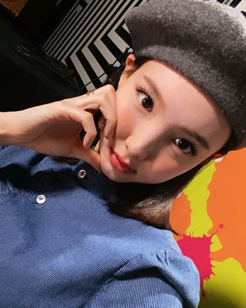 ナヨンさんのインスタグラム写真 - (ナヨンInstagram)「♪ 💙💙 © TWICE ↬#Nayeon #TWICE #나연 #트와이스 ♡」1月21日 21時43分 - twnayeon