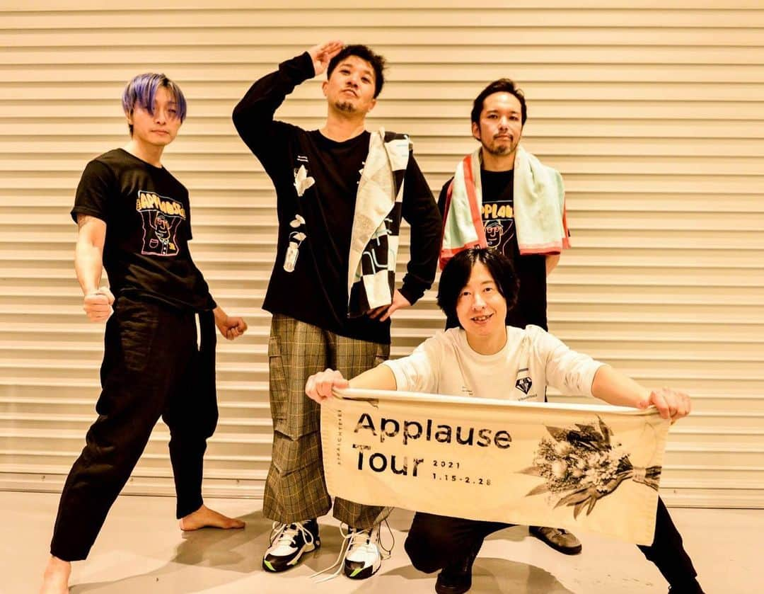 橋本塁さんのインスタグラム写真 - (橋本塁Instagram)「KT ZEPP YOKOHAMAでのストレイテナー「Applause TOUR」ライブ撮影終了！今日も今日とてコロナ感染対策バッチリしたライブでした！2本目で更にグルーヴが出て最高なライブでした！！！ 写真はライブ直後のテナー！  #ストレイテナー　#applausetour #テナー #横浜　#ktzeppyokohama #サウシュー　#soundshooter」1月21日 22時18分 - ruihashimoto