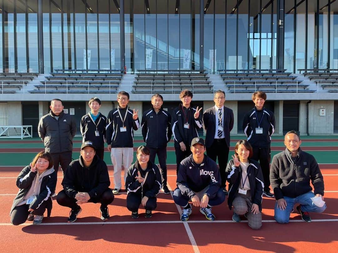 のインスタグラム：「1/5〜1/21まで和歌山県で自主トレさせてもらいました！ コロナで大変な中、受け入れて頂いた田辺スポーツパークの皆さん、本当にありがとうございました！ いい時間が過ごせました！  20歳の松岡には色んなきっかけを掴んでもらえたらいいな！ 色んな意味で得た物はあったみたいだけど🤭笑 今年の松岡に注目！！  坂道もキツかったな…  途中で娘も遊びに来てくれたけど練習をほぼ見る事無く！！散らかして帰ってきました。笑 おてんばに成長しとりますわ！😅  所沢戻ってもしっかり頑張ります！  田辺市の皆さん、本当にありがとうございました！  #自主トレ  #田辺市  #田辺スポーツパーク  #感染対策も忘れずに  #坂道ダッシュ #地味に足が揃ってた。笑 #それ以上でもそれ以下でもない」