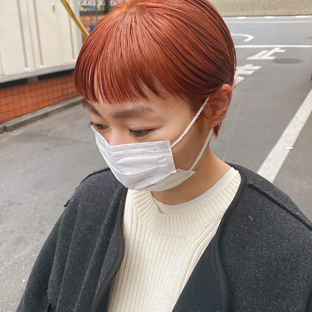 SANOさんのインスタグラム写真 - (SANOInstagram)「. 🍊 #nanuksano#nanukhair #ropi#美容室#ヘアスタイル#ボブ#bob#shortbob#shorthair #ショート #ショートパーマ#マッシュボブ#パーマスタイル #ブリーチカラー」1月21日 22時22分 - sano_nanuk