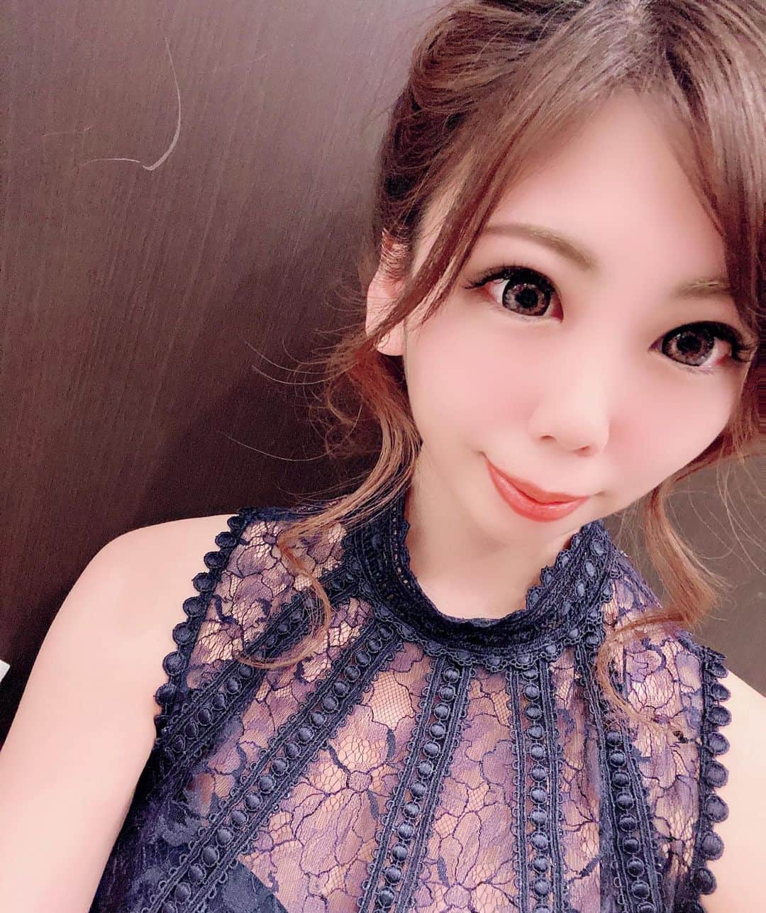のインスタグラム：「やっと黒革の手帖見た🥺✨  TVerの配信今日までだった！🙂  間に合ったあ〜☺️ とりあえず武井咲が可愛すぎた💕  #バルセロナグループ #キャバ嬢 #キャバクラ #北海道 #札幌 #すすきの #美女 #美人 #美容 #可愛い #ニュークラブ #ホステス #ススキノ #ラウンジ #ガールズバー #飲み屋 #水商売 #呑み #キャバ #かわいい女の子 #さっぽろ #ニュークラ嬢 #ポケパラ #ナイツ #ニュークラ #ニュークラ嬢 #すすきのグルメ #札幌観光 #likefoflike #follow4follow」