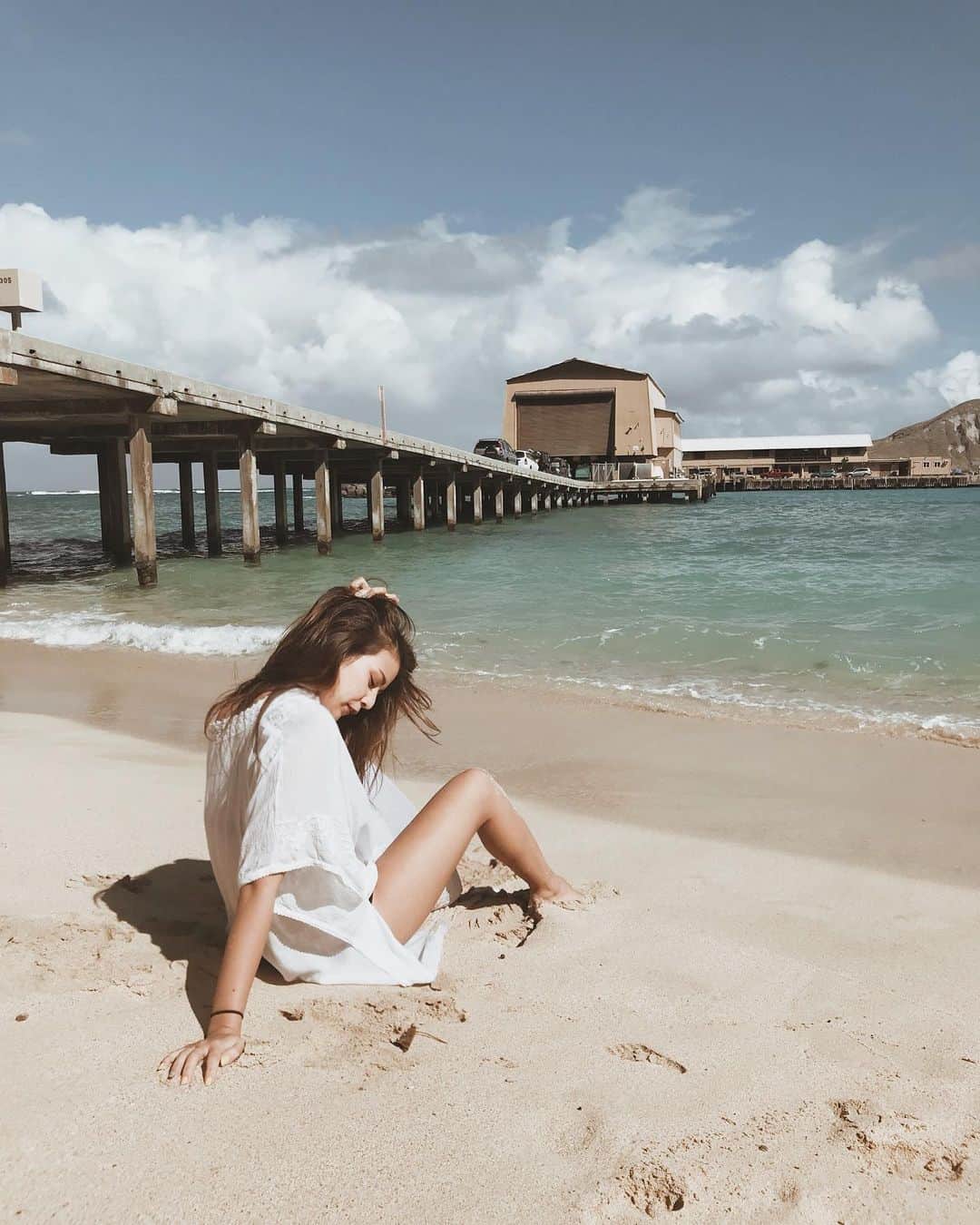 九里聖莉奈のインスタグラム：「.﻿ ﻿ Want to go abroad to reset my mind 🤞﻿ ﻿ I need time to not to think or care anything sometimes.﻿ ﻿  #kuriseri #hawaii #tbt」