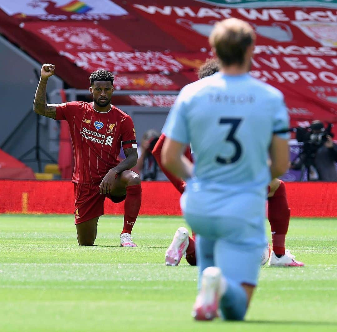 ジョルジニオ・ワイナルドゥムさんのインスタグラム写真 - (ジョルジニオ・ワイナルドゥムInstagram)「MATCHDAY 🔥 #LIVBUR 💪🏾🔴」1月21日 22時53分 - gwijnaldum