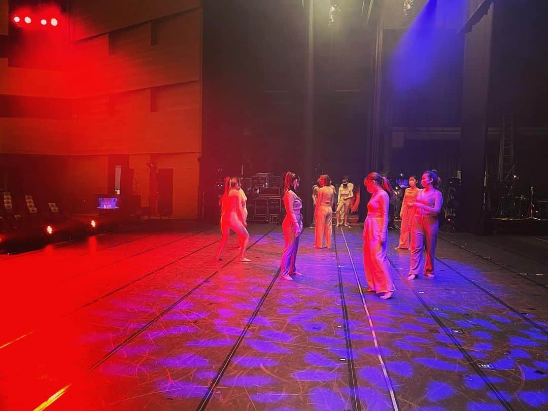 tsmshibuya_datokyoさんのインスタグラム写真 - (tsmshibuya_datokyoInstagram)「. . 東京ダンス&アクターズ専門学校 TOKYO DANCE & ACTORS SCHOOL . 卒業進級制作展 weare TSM渋谷! DATOKYO!2021 本番に向けホールリハーサルが行われました🌈 . スタッフ、パフォーマーのみなさまお疲れ様でした👏 . 卒業進級制作展weareは、 3/6(土)17:00〜配信致します！ お楽しみに🤡🤡  . #tsmshibuya#datokyo#dancer#dance#portrait#danceshow#dancemovie#actor#shibuya#tokyo#shibuyacrossing#shibuyastation#weare#東京#渋谷#ダンス#ダンス専門学校#卒業進級公演#卒業公演#学生ナンバー#ダンス動画#ダンス公演#ダンスショーケース#ダンス部#東京ダンスアンドアクターズ専門学校」1月21日 22時59分 - datokyo_tsmshibuya