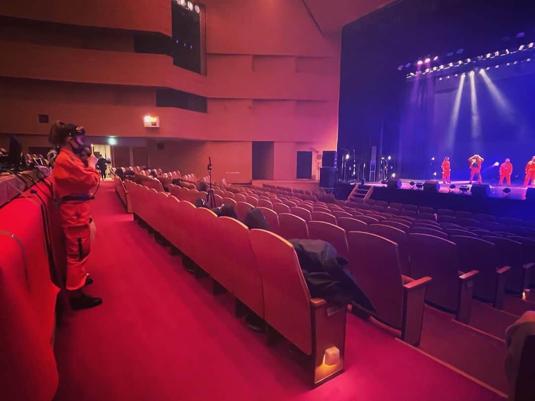 tsmshibuya_datokyoさんのインスタグラム写真 - (tsmshibuya_datokyoInstagram)「. . 東京ダンス&アクターズ専門学校 TOKYO DANCE & ACTORS SCHOOL . 卒業進級制作展 weare TSM渋谷! DATOKYO!2021 本番に向けホールリハーサルが行われました🌈 . スタッフ、パフォーマーのみなさまお疲れ様でした👏 . 卒業進級制作展weareは、 3/6(土)17:00〜配信致します！ お楽しみに🤡🤡  . #tsmshibuya#datokyo#dancer#dance#portrait#danceshow#dancemovie#actor#shibuya#tokyo#shibuyacrossing#shibuyastation#weare#東京#渋谷#ダンス#ダンス専門学校#卒業進級公演#卒業公演#学生ナンバー#ダンス動画#ダンス公演#ダンスショーケース#ダンス部#東京ダンスアンドアクターズ専門学校」1月21日 22時59分 - datokyo_tsmshibuya