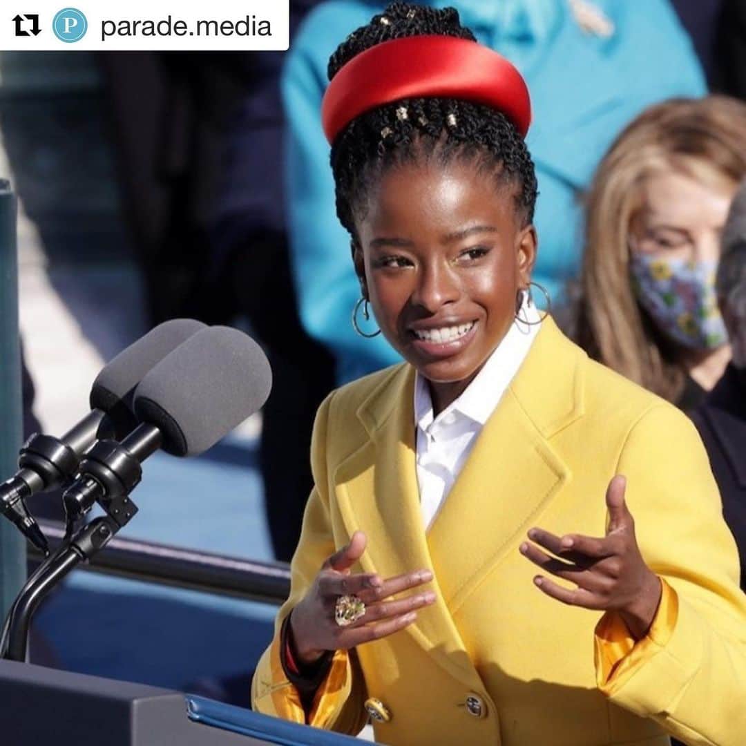 アシュリー・ヘイズのインスタグラム：「What a time to be black and femme and poet. Give @amandascgorman all her things. “We just want our respect. Amanda wants her respect. Poetry coaches wants their respect. Organizations want their respect. Poets as a whole want their respect. And I want my damn respect, too."」