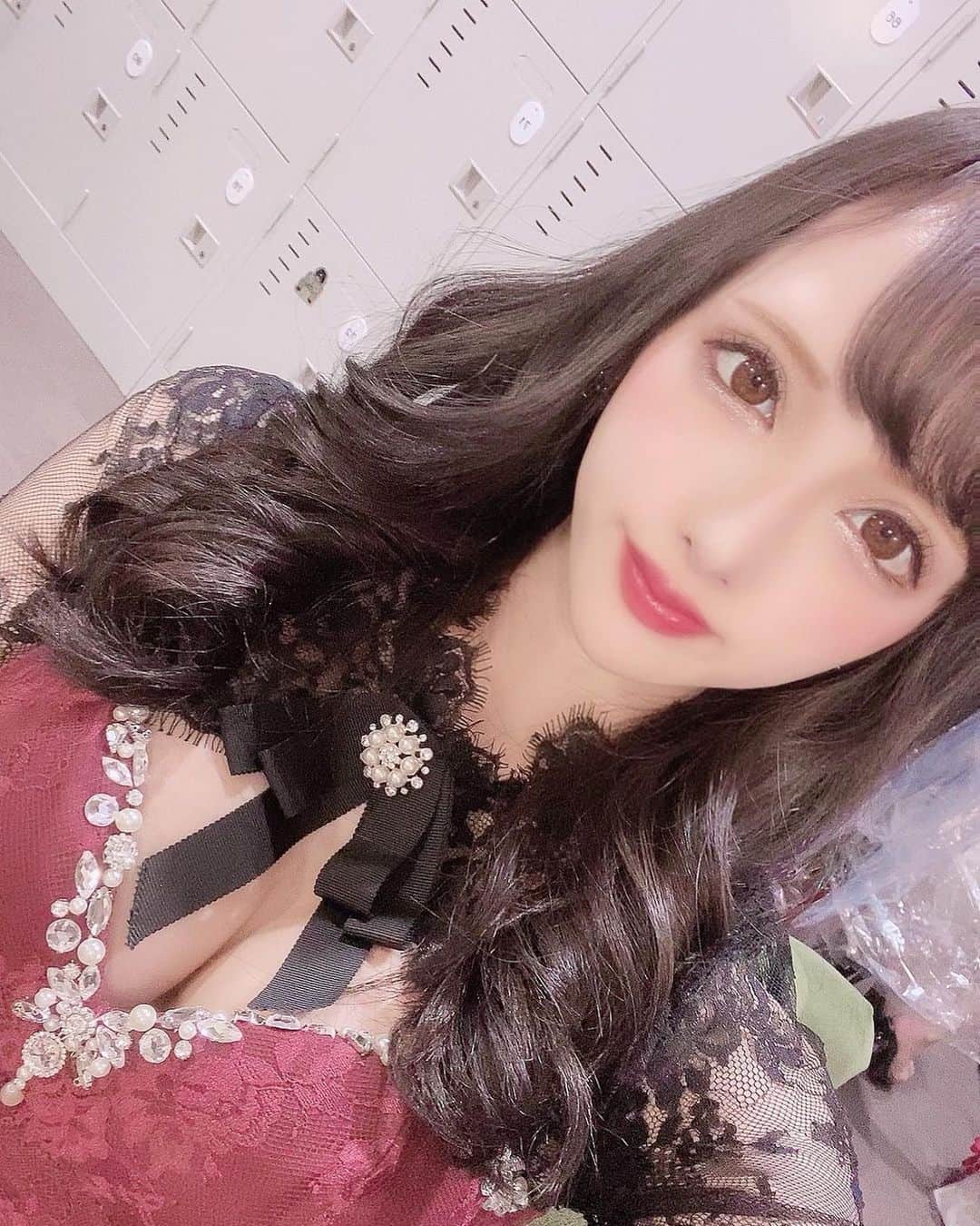 大木玲奈さんのインスタグラム写真 - (大木玲奈Instagram)「仕事始めだよ❤️おそめw  #歌舞伎町　#キャバ嬢　#ベネチアン東京」1月21日 22時57分 - misamisa_417