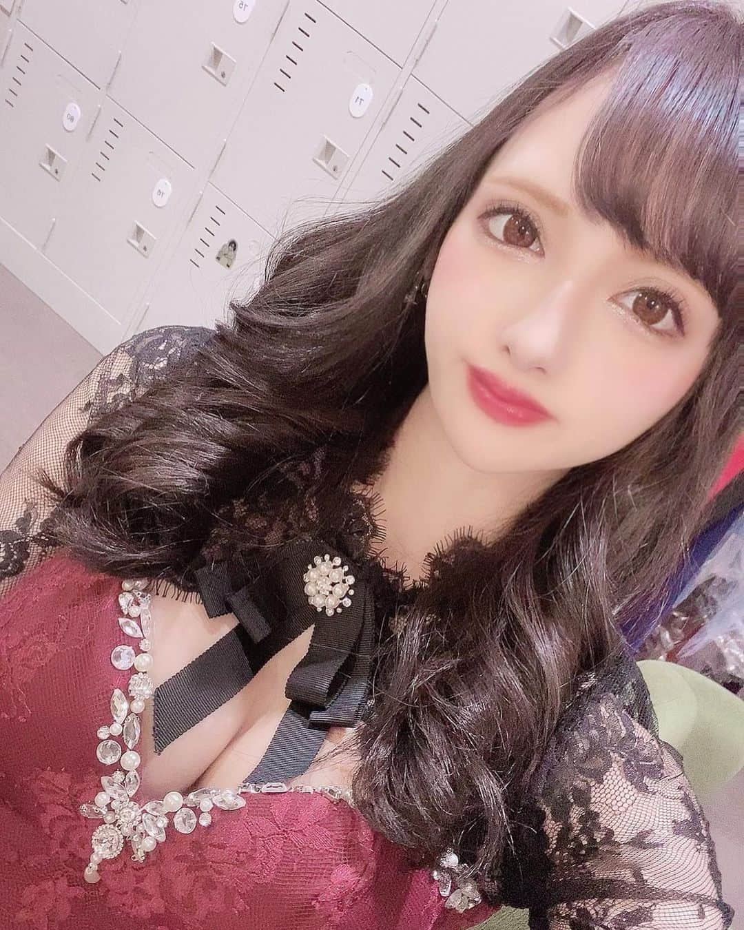 大木玲奈さんのインスタグラム写真 - (大木玲奈Instagram)「仕事始めだよ❤️おそめw  #歌舞伎町　#キャバ嬢　#ベネチアン東京」1月21日 22時57分 - misamisa_417