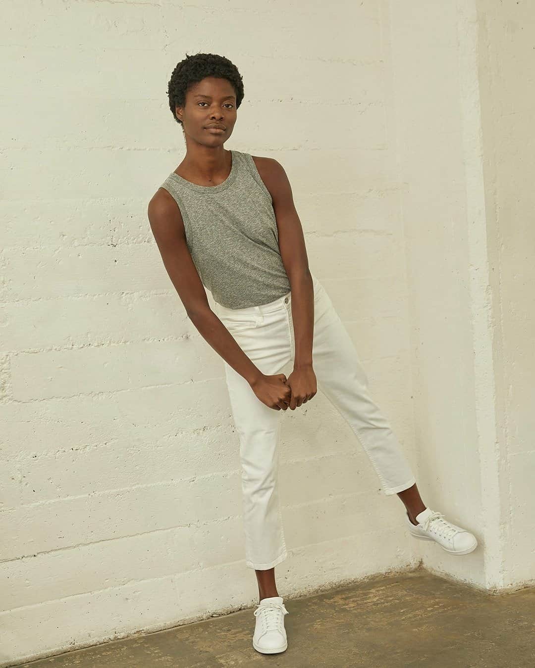 カレントエリオットのインスタグラム：「denim highlight: our #ceoriginal fling jean now in a crisp white wash / shop the sugar rush at the link in our bio」
