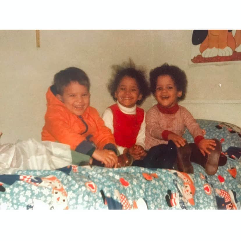 クラウディア・ジョーダンさんのインスタグラム写真 - (クラウディア・ジョーダンInstagram)「Suuuuuper throwback! With my childhood friend Jamal and my baby brother @larryjordanjr like 40-something years ago!」1月22日 8時43分 - claudiajordan