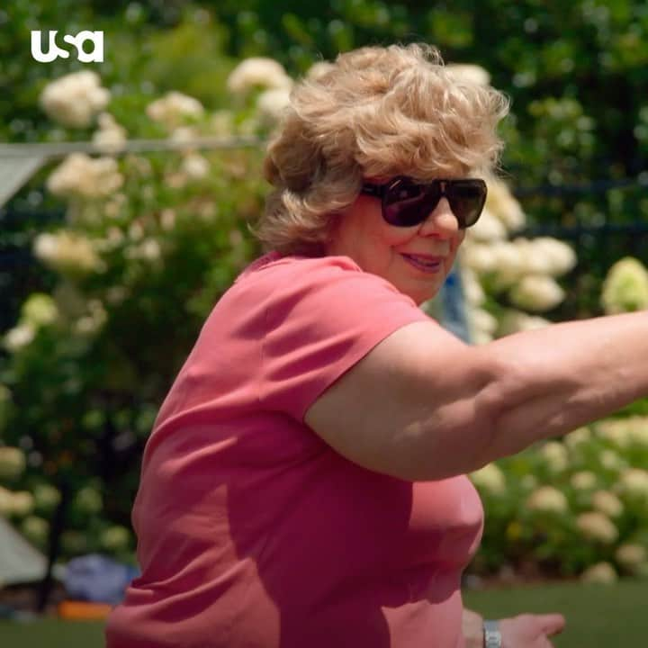 トッド・クリスリーのインスタグラム：「What is my mama up to on tonight’s brand new episode of @chrisley_usa?! 😂 Tune in at 10/9c on @usa_network to find out! #ChrisleyKnowsBest」