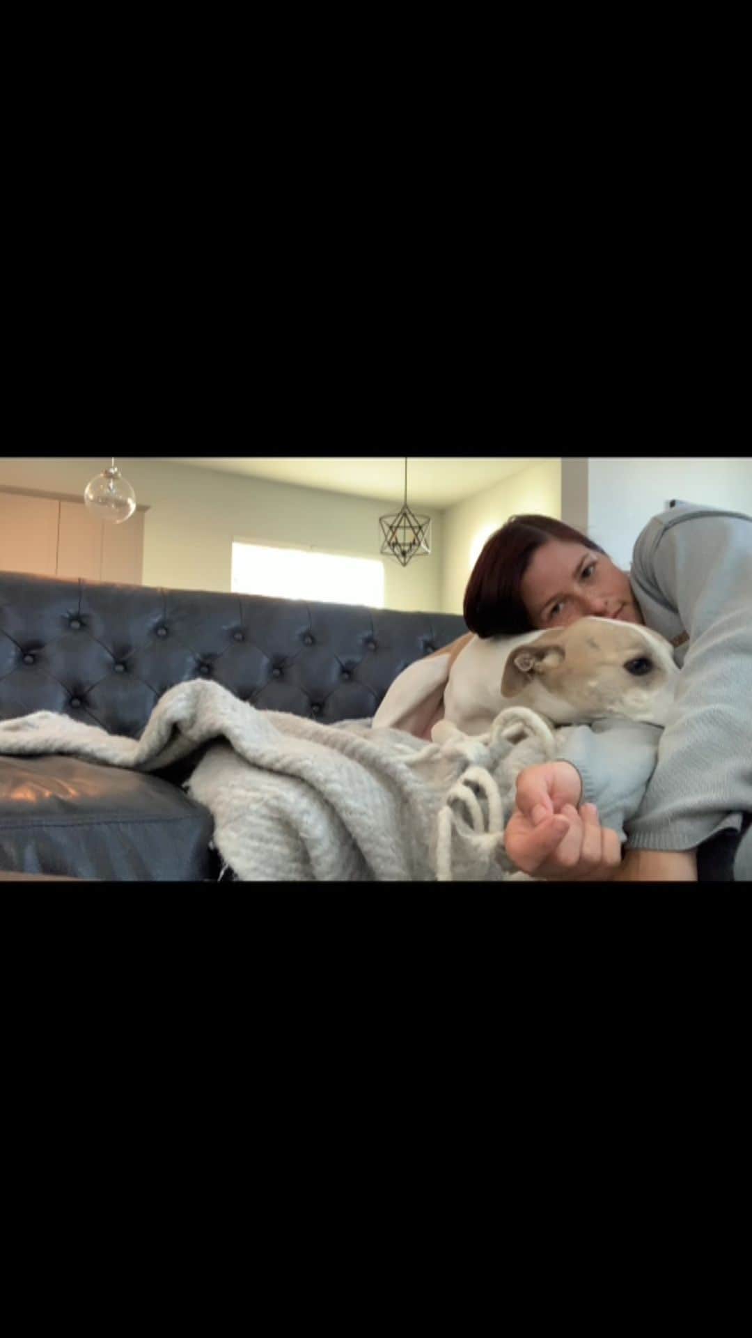 キャサディー・ポープのインスタグラム：「Tried the “get in your dog’s personal space” challenge and was disappointed at first. But then 😍」