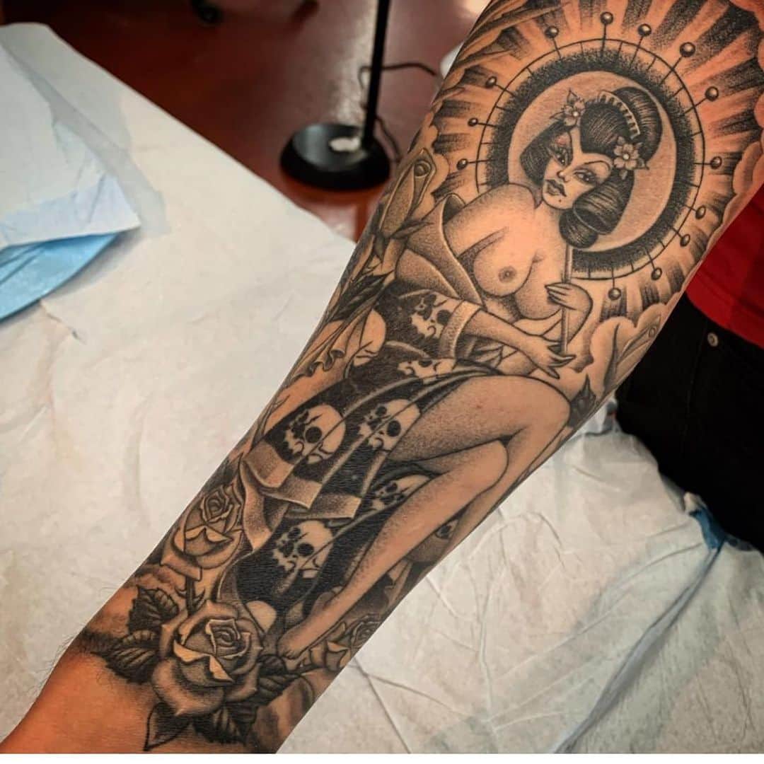 アムステルダム・タトゥー・ミュージアムのインスタグラム：「The future of black and gray tattooing#juanteyertattoo」