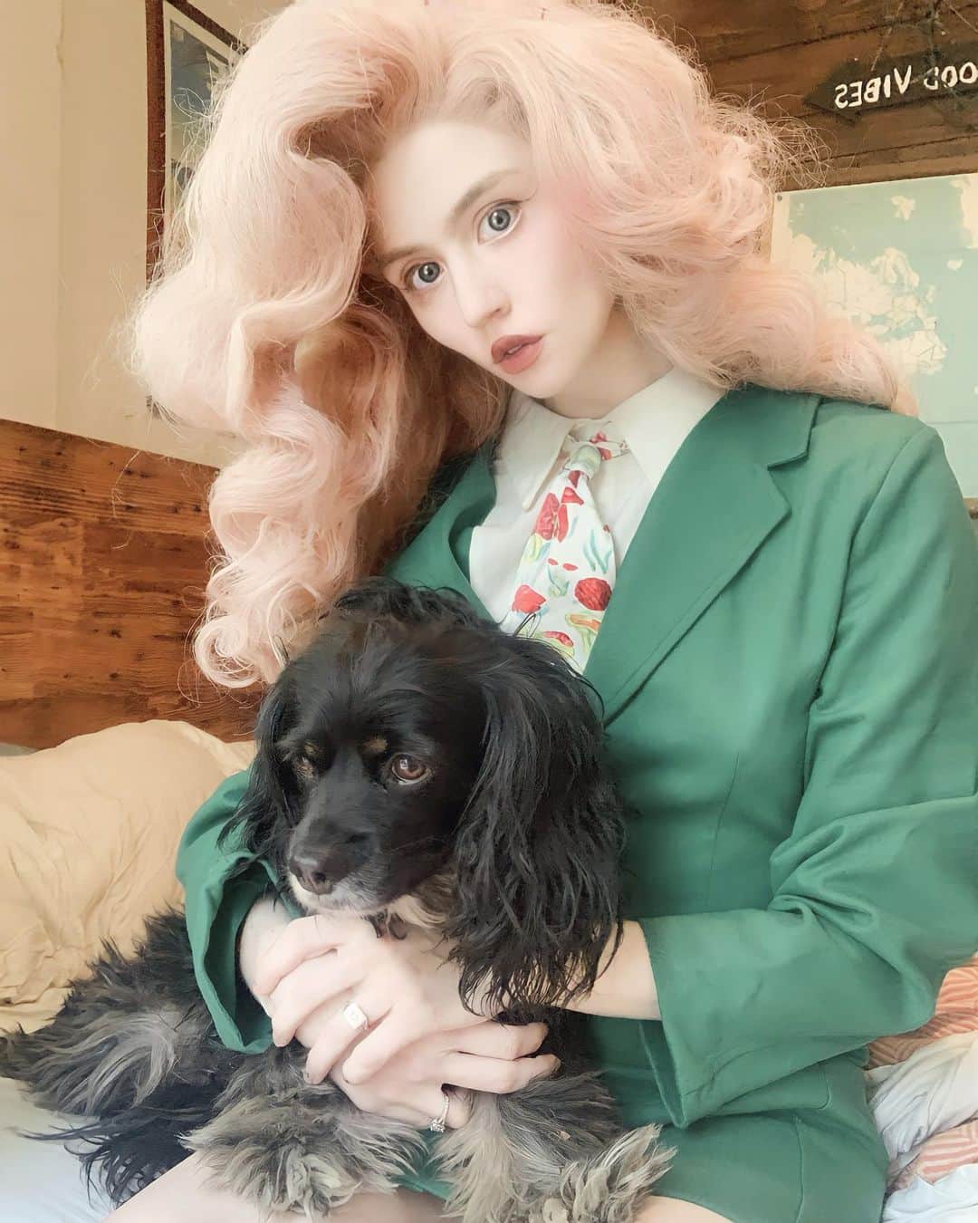 アリソン・ハーバードのインスタグラム：「my business associate @pennygoodgirl + @fashionbrandcompany」