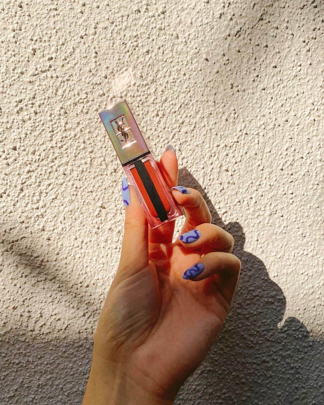 Macy'sのインスタグラム：「Modern Nudes for every skin tone. Give your lips some shine and hydration.」