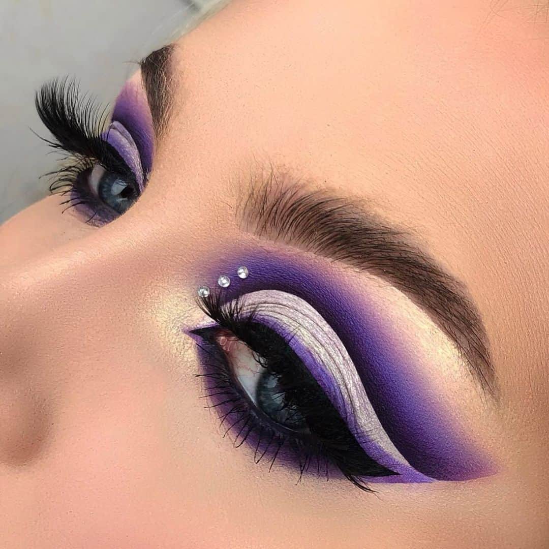 Jeffree Star Cosmeticsさんのインスタグラム写真 - (Jeffree Star CosmeticsInstagram)「Cut & Blended💜 @makeupbymeve created this stunning look using our #jawbreakerpalette 🌟   #jeffreestarcosmetics」1月22日 1時04分 - jeffreestarcosmetics