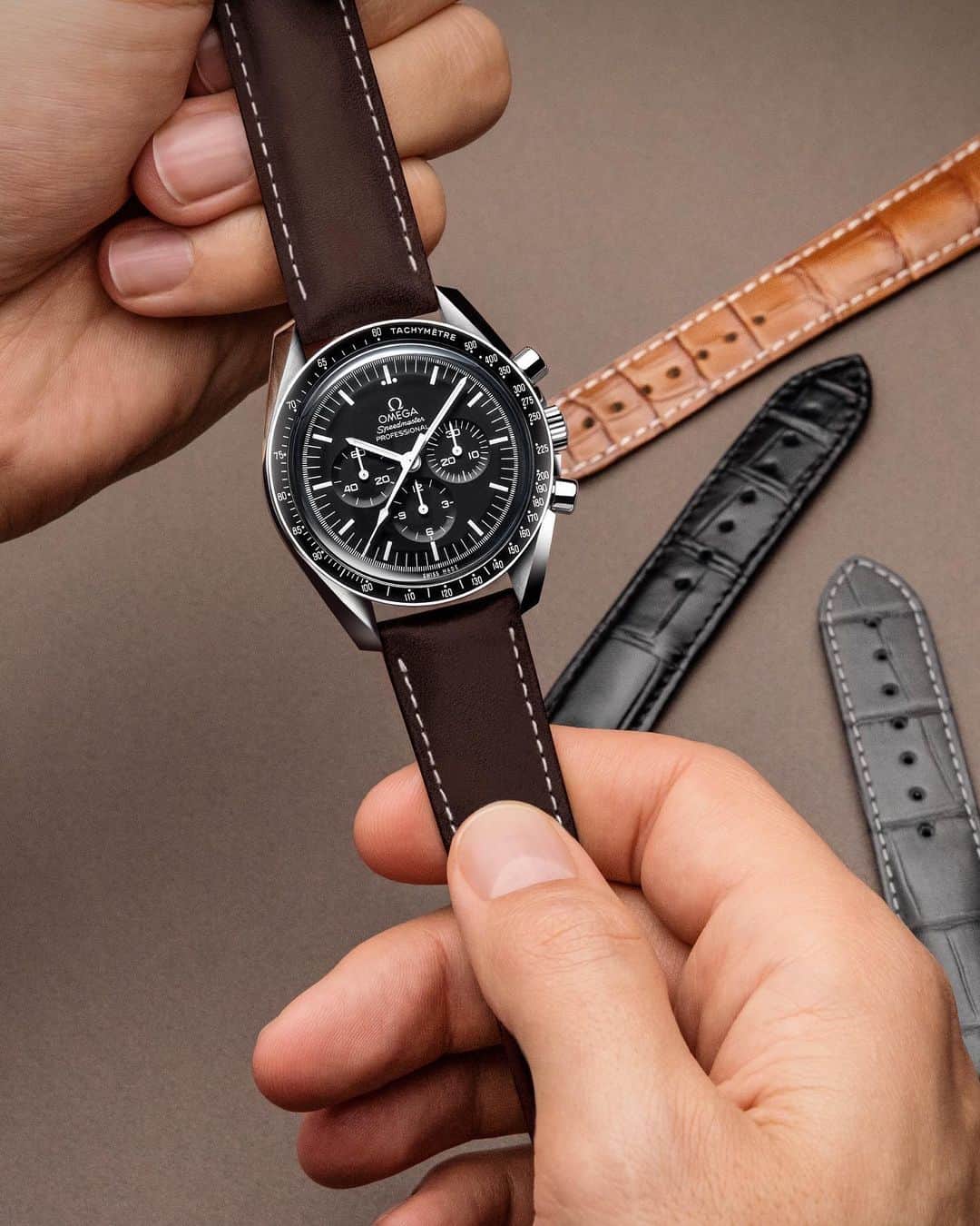 オメガのインスタグラム：「#OMEGAStraps Want to give your legendary #OMEGA a brand new look? Check out our selection of straps now online.」